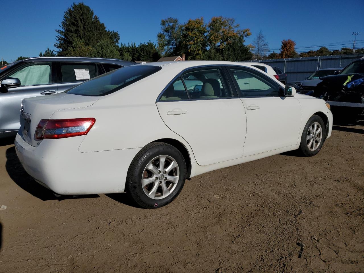 TOYOTA CAMRY BASE