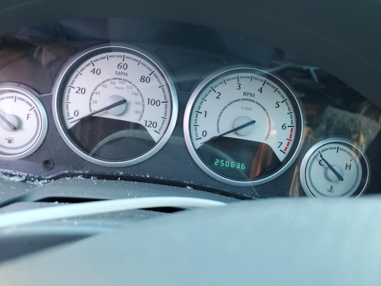 CHRYSLER TOWN & COUNTRY LX