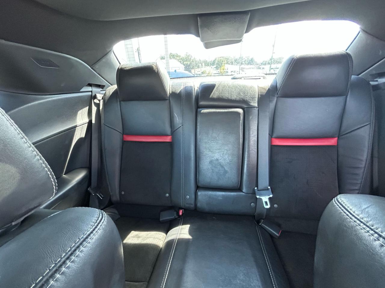 DODGE CHALLENGER SRT-8