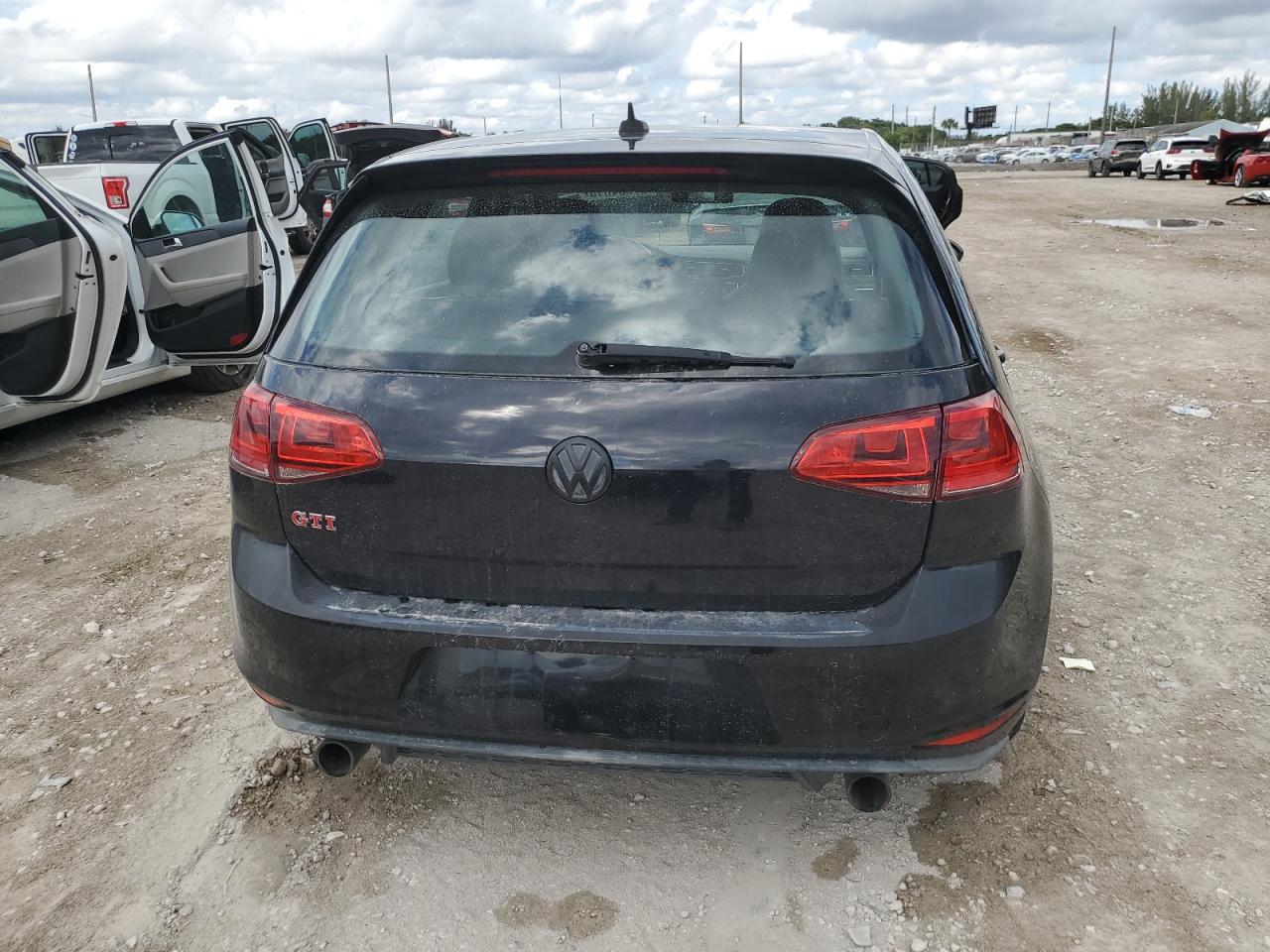 VOLKSWAGEN GOLF GTI