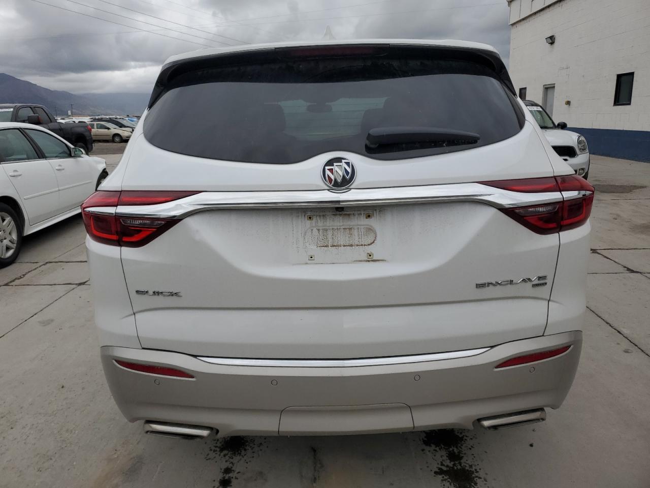 BUICK ENCLAVE ESSENCE