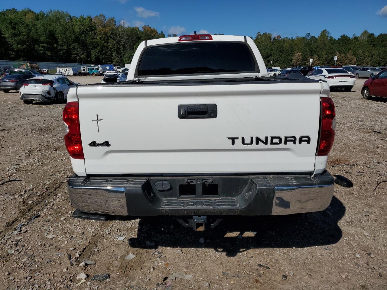 TOYOTA TUNDRA CREWMAX SR5