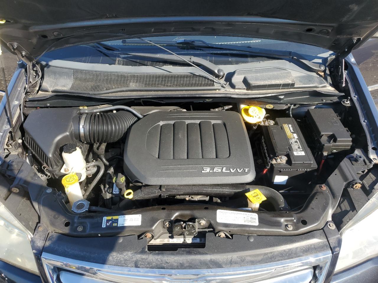 CHRYSLER TOWN & COUNTRY TOURING L