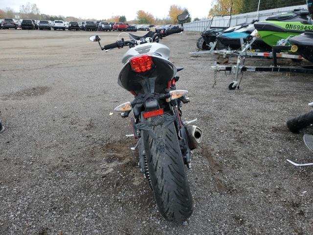 2015 TRIUMPH MOTORCYCLE STREET TRI SMTL03NE0FT689288