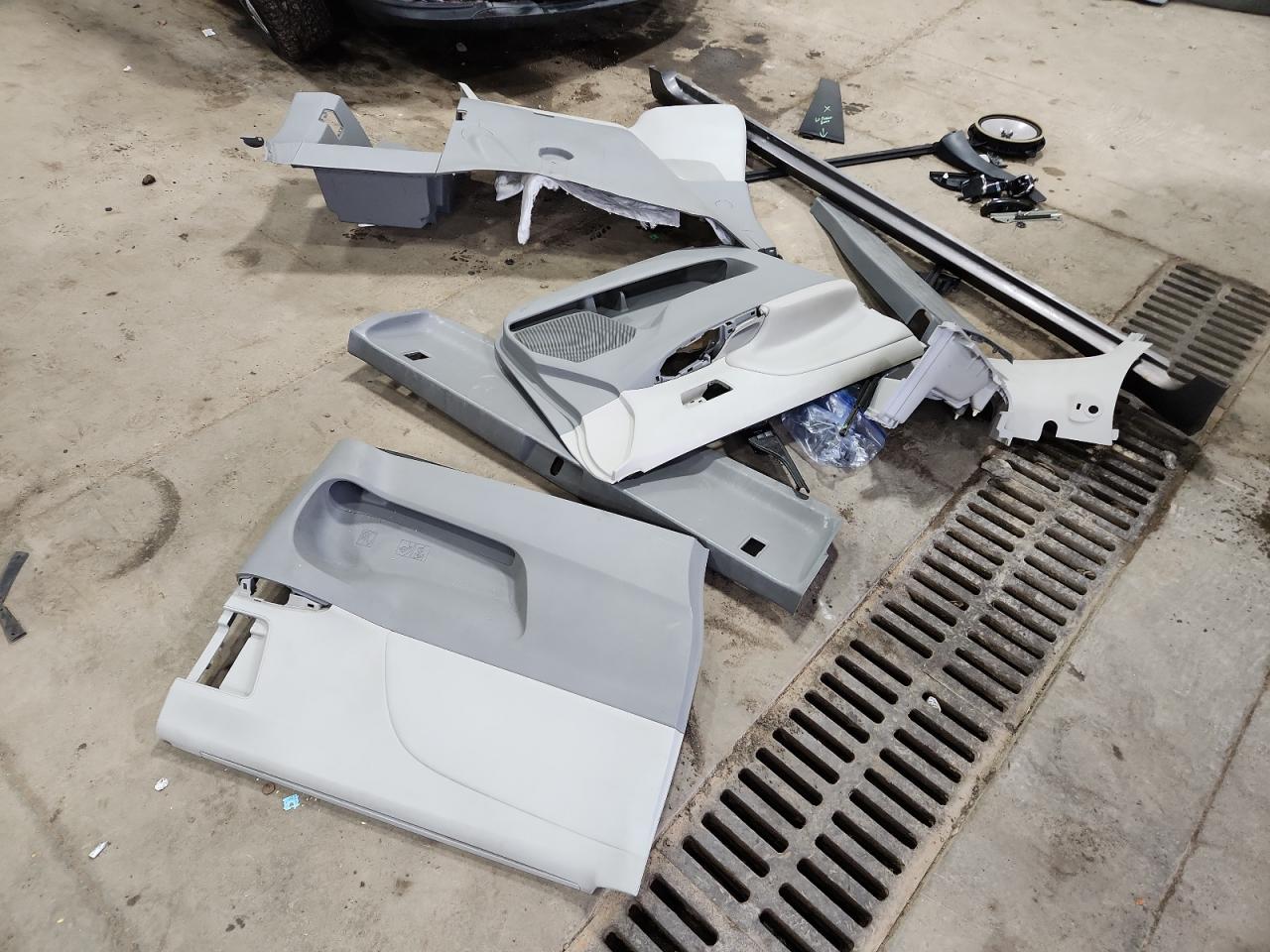 Lot #3286667282 2011 TOYOTA SIENNA LE