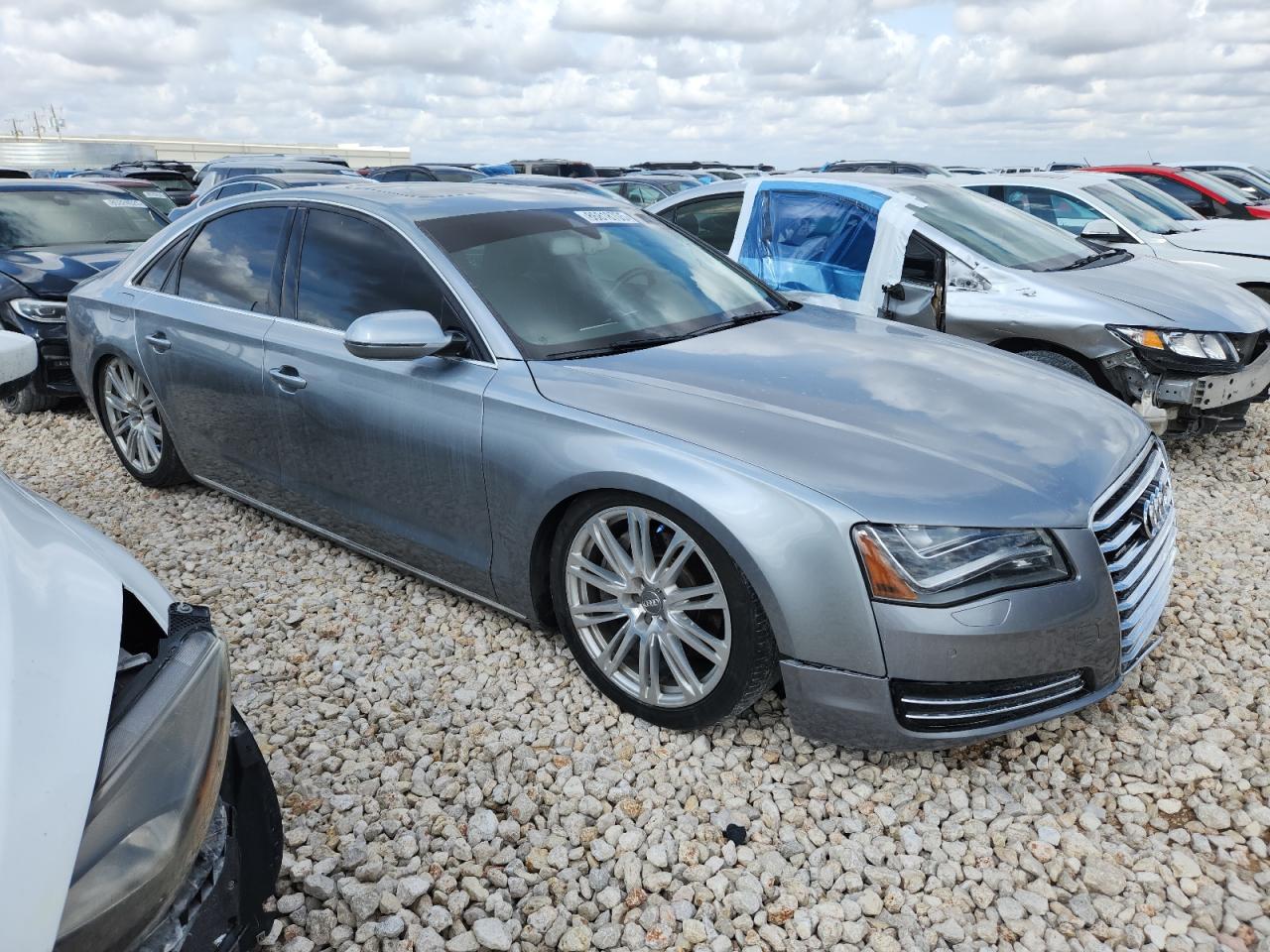 AUDI A8 QUATTRO