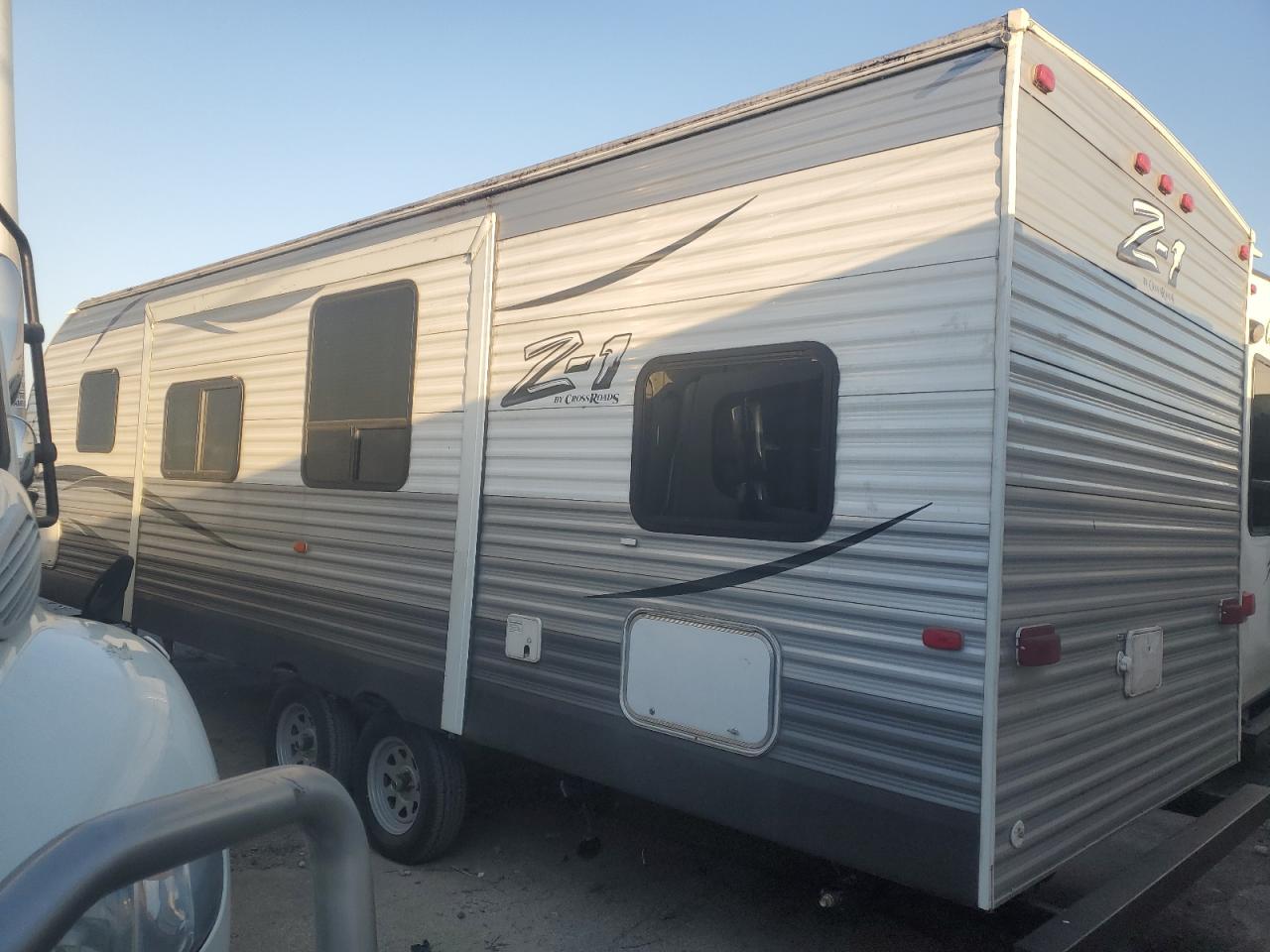 Lot #3259112114 2017 CROSSROADS Z1272BH