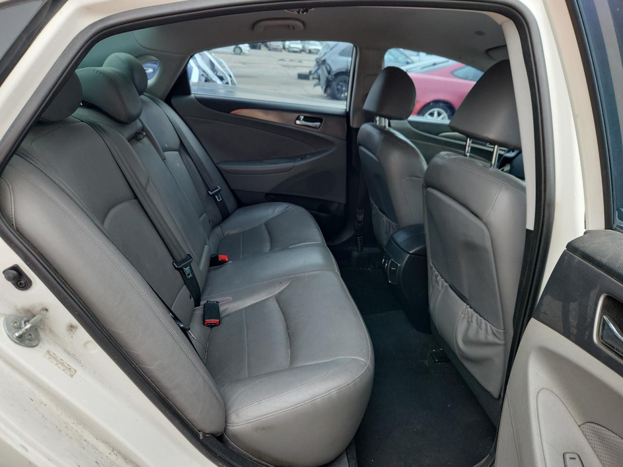 HYUNDAI SONATA HYBRID