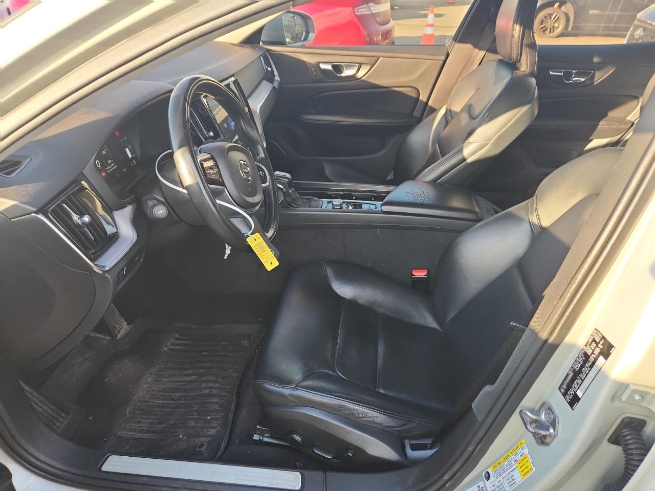 VOLVO S60 T6 MOMENTUM