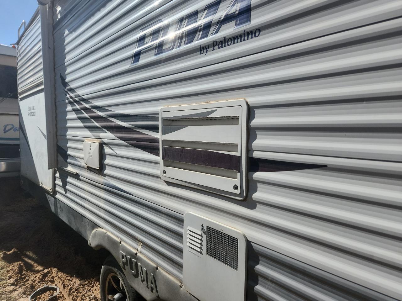 Lot #3279538269 2011 PALOMINO PUMA