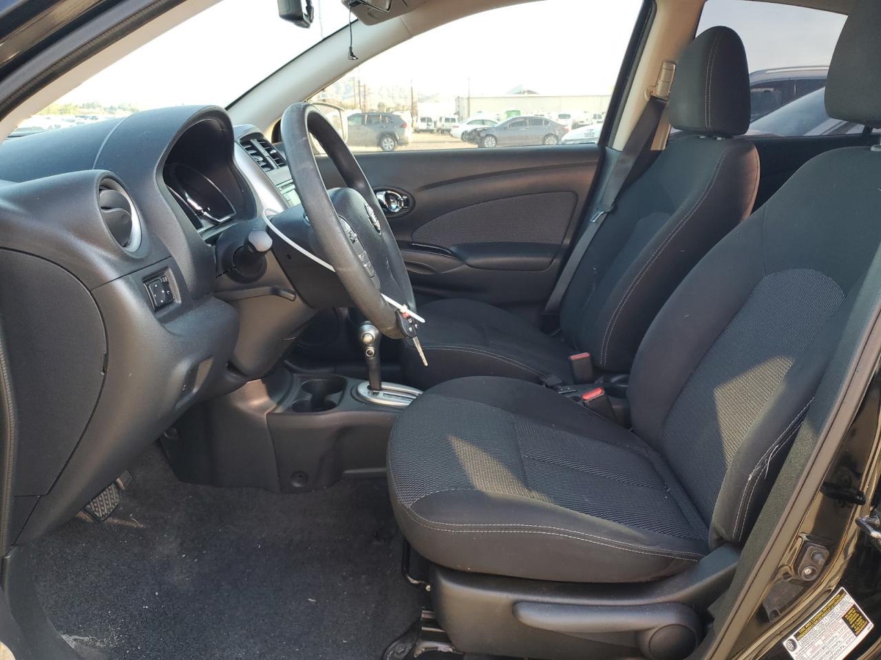 NISSAN VERSA S