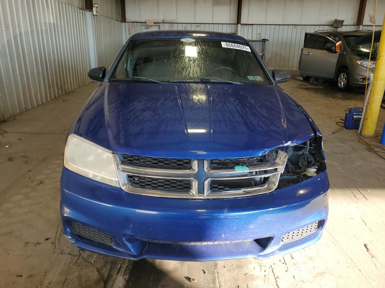 DODGE AVENGER SE