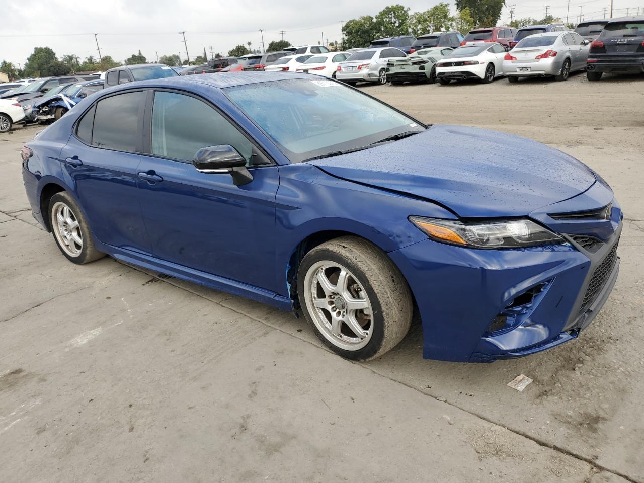 TOYOTA CAMRY SE NIGHT SHADE