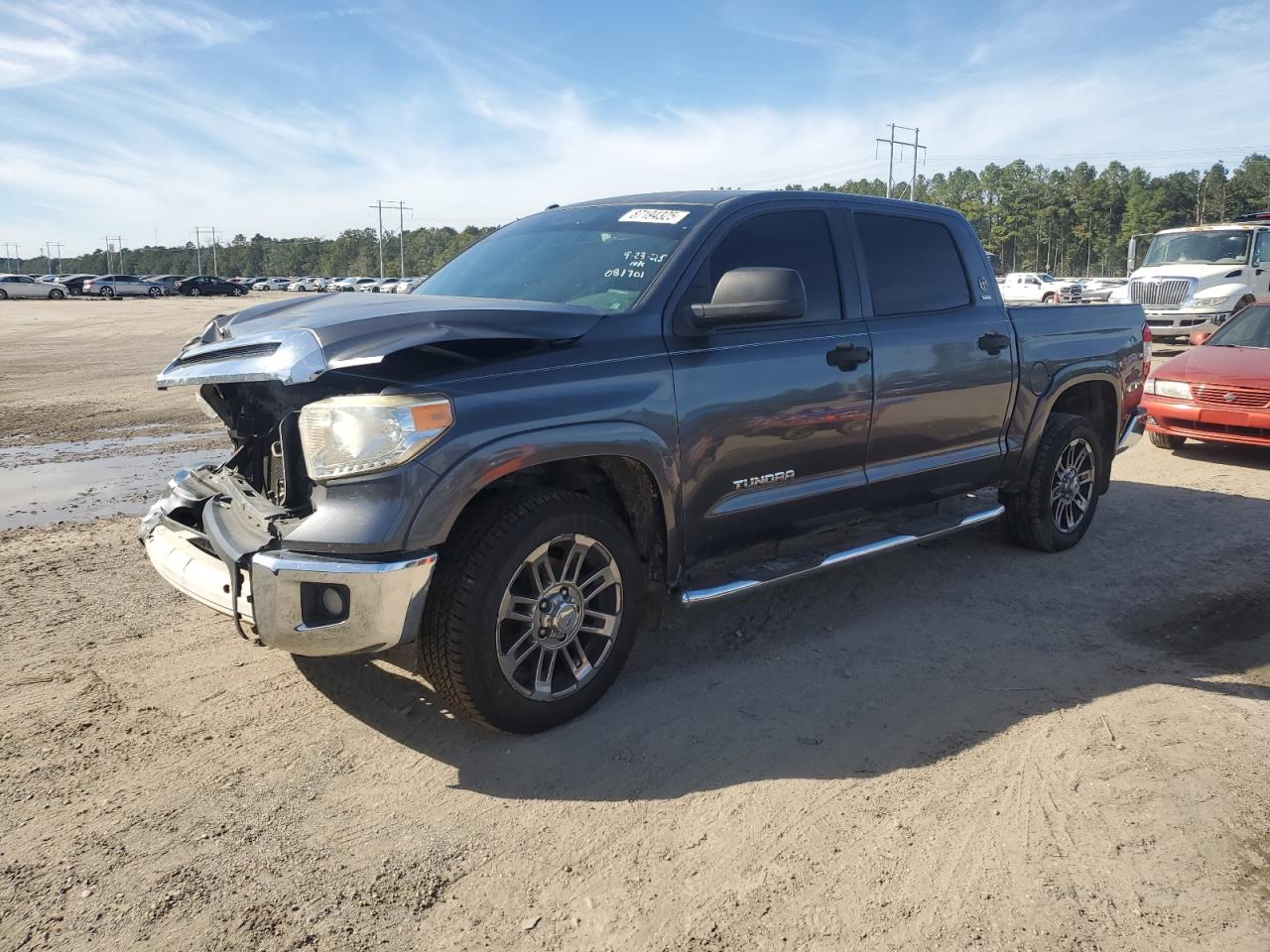 TOYOTA TUNDRA CREWMAX SR5