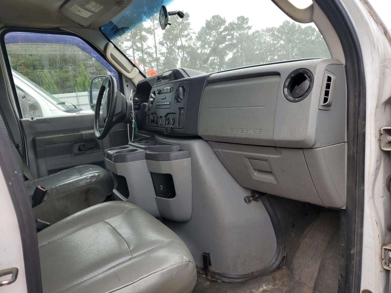 FORD ECONOLINE E350 SUPER DUTY CUTAWAY VAN