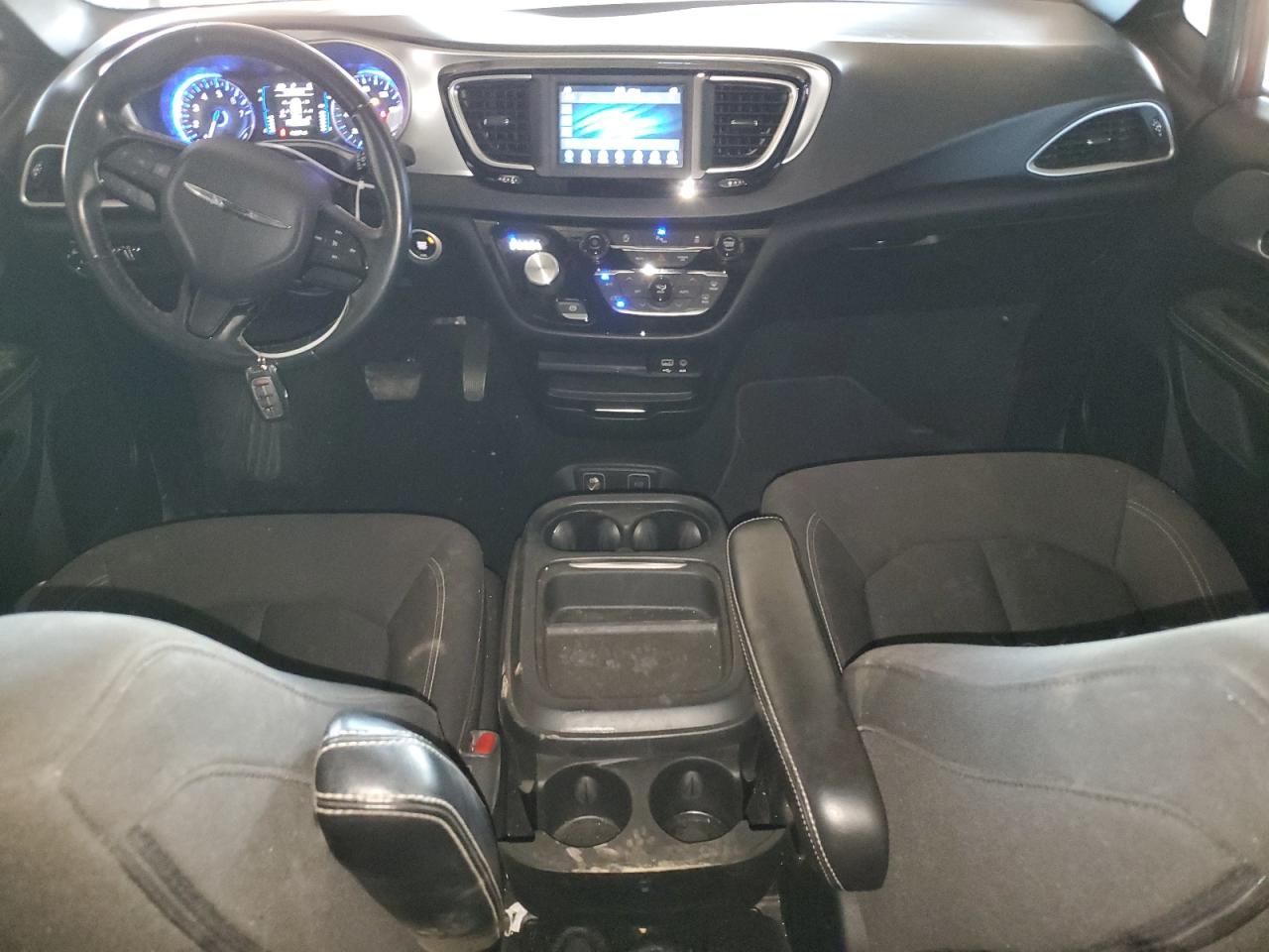 CHRYSLER PACIFICA TOURING