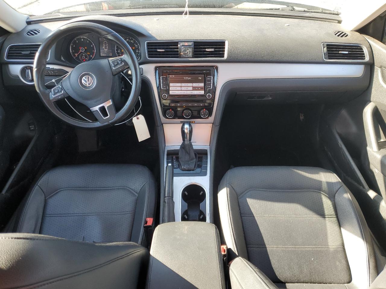 VOLKSWAGEN PASSAT SE