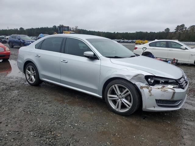 2013 VOLKSWAGEN PASSAT SE - 1VWBP7A37DC106713