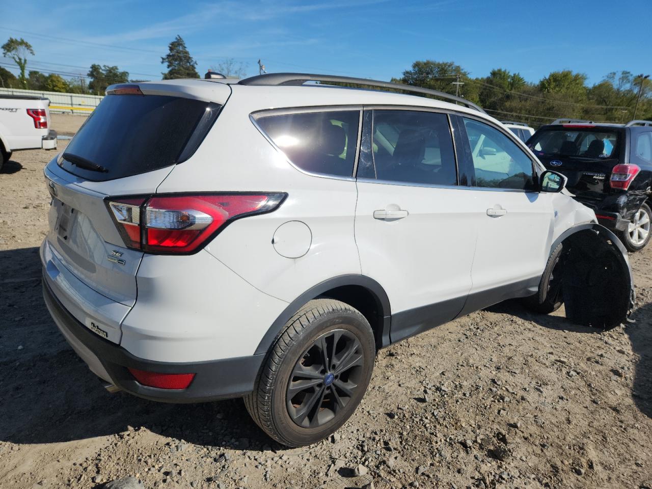 FORD ESCAPE SE