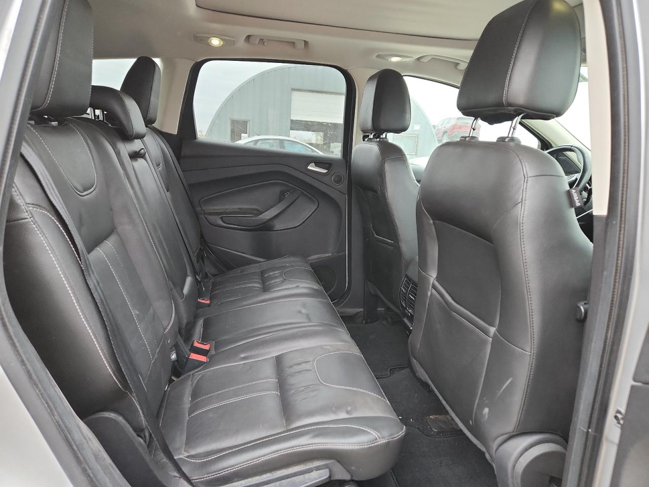 FORD ESCAPE TITANIUM