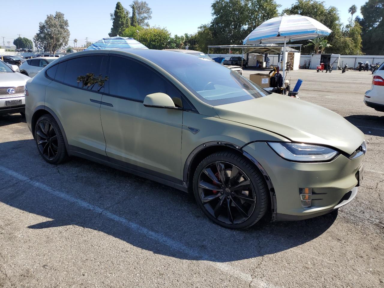 TESLA MODEL X
