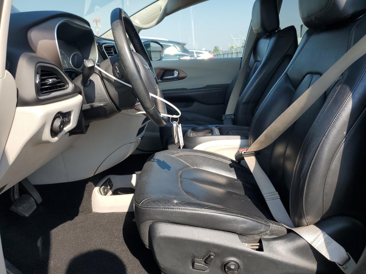 CHRYSLER PACIFICA TOURING L