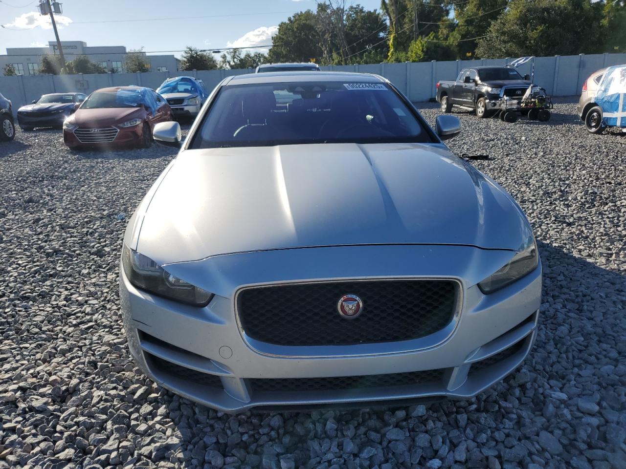 JAGUAR XE