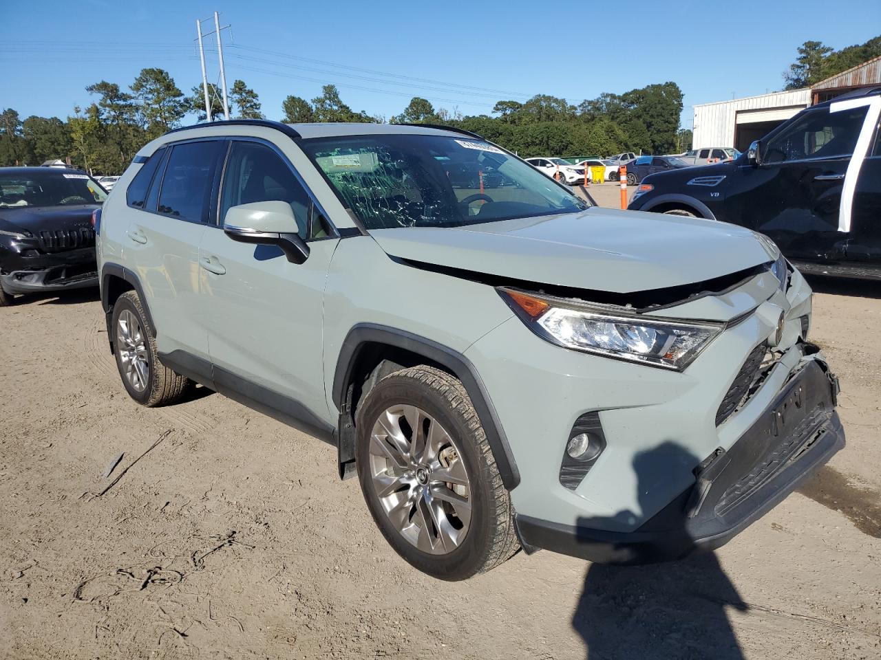 TOYOTA RAV4 XLE PREMIUM