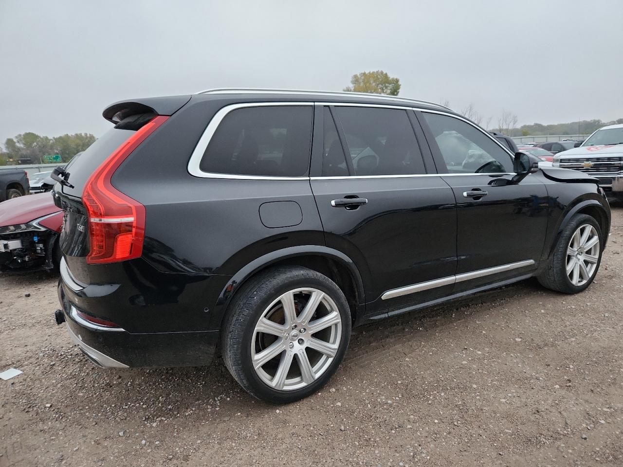 VOLVO XC90 T6