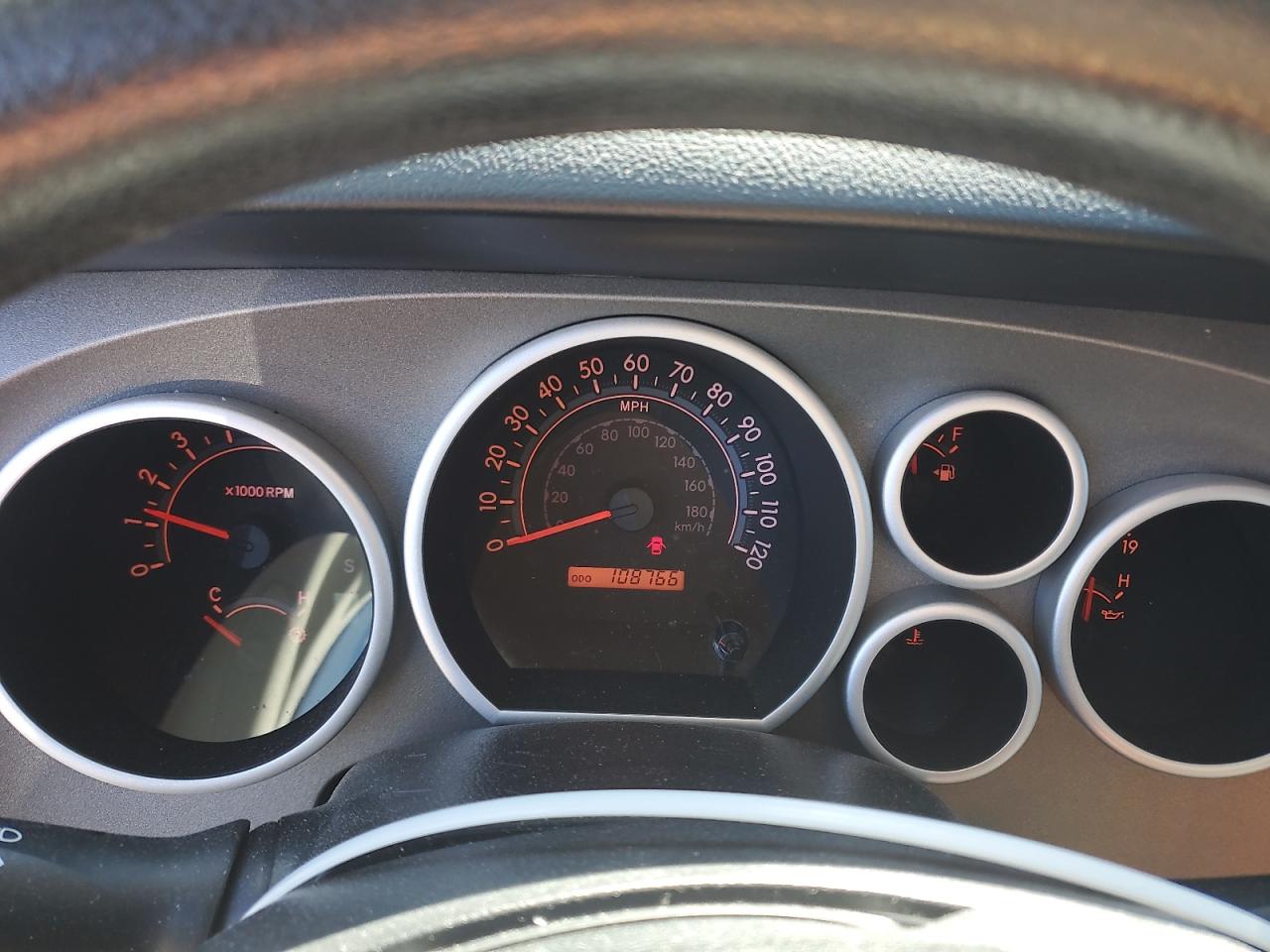 TOYOTA TUNDRA DOUBLE CAB SR5