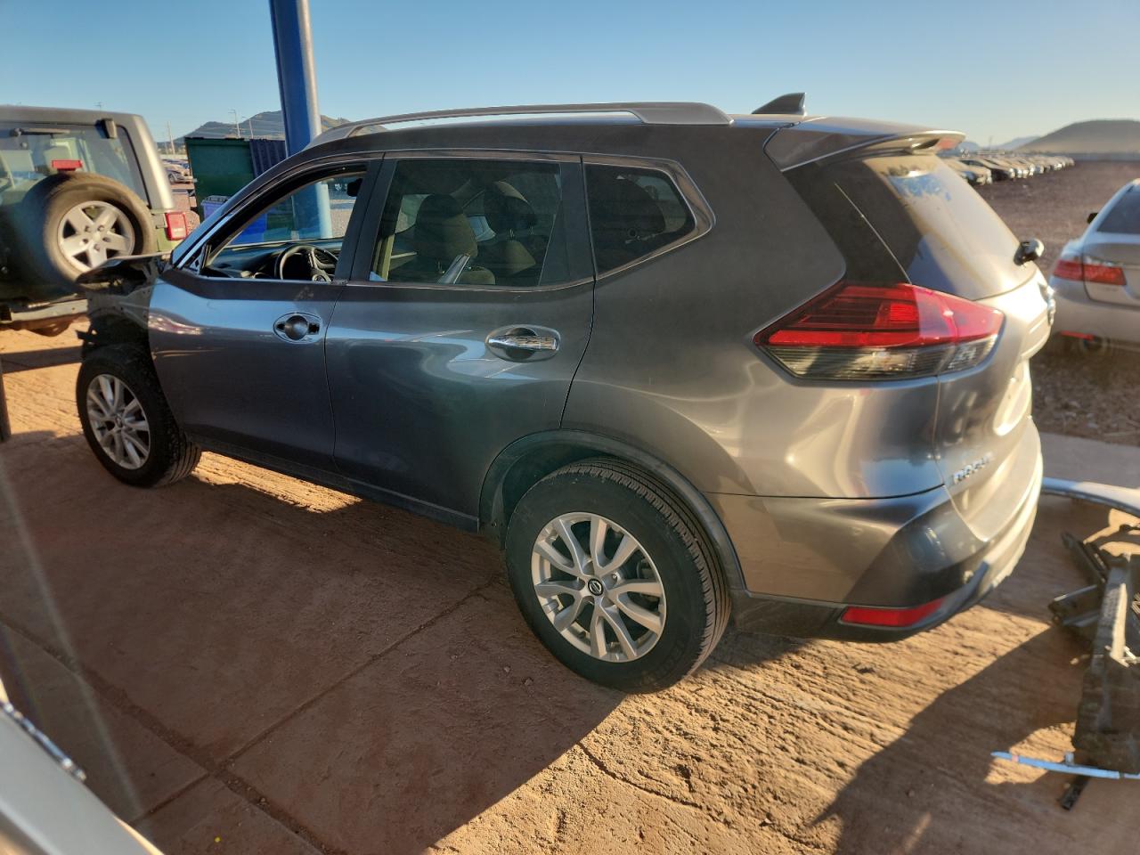 Lot #3310445355 2017 NISSAN ROGUE S