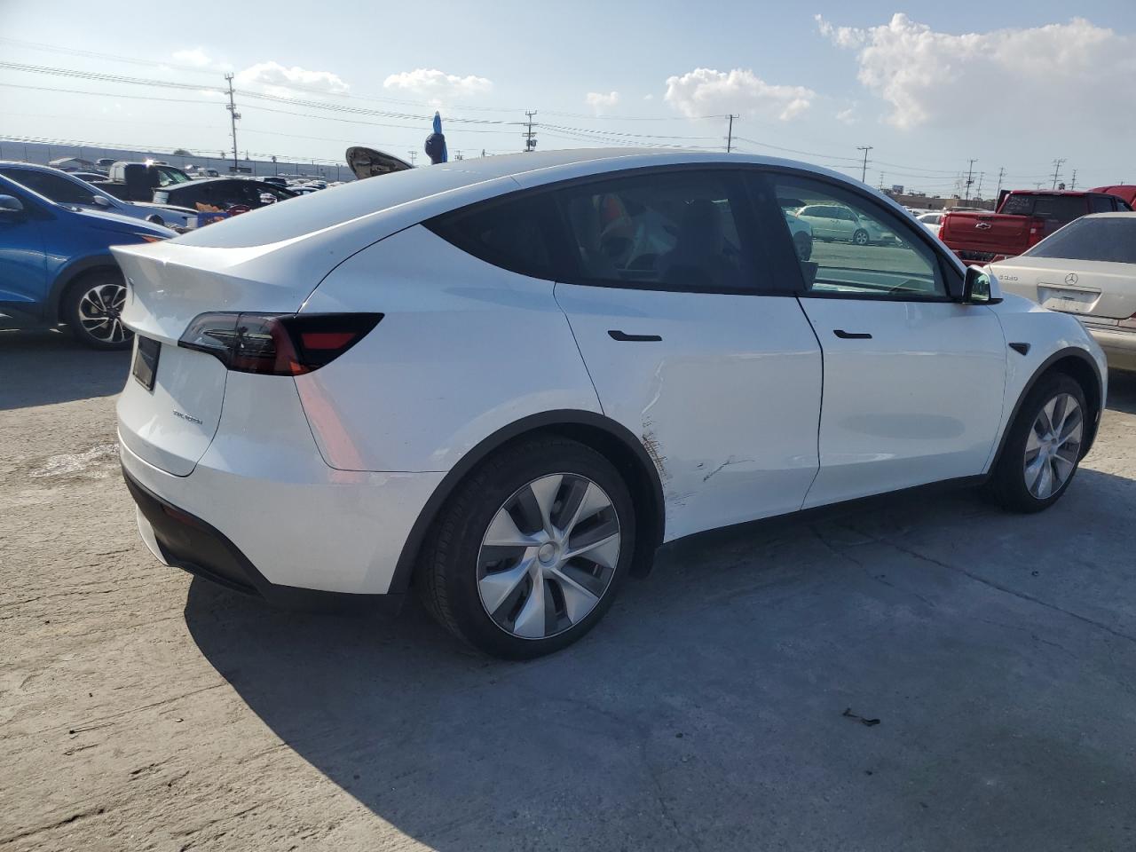 TESLA MODEL Y