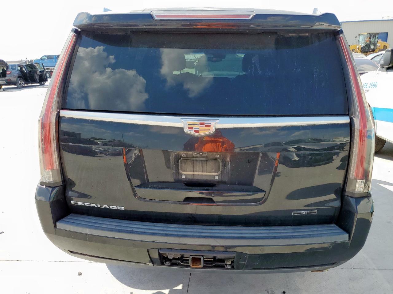 CADILLAC ESCALADE LUXURY