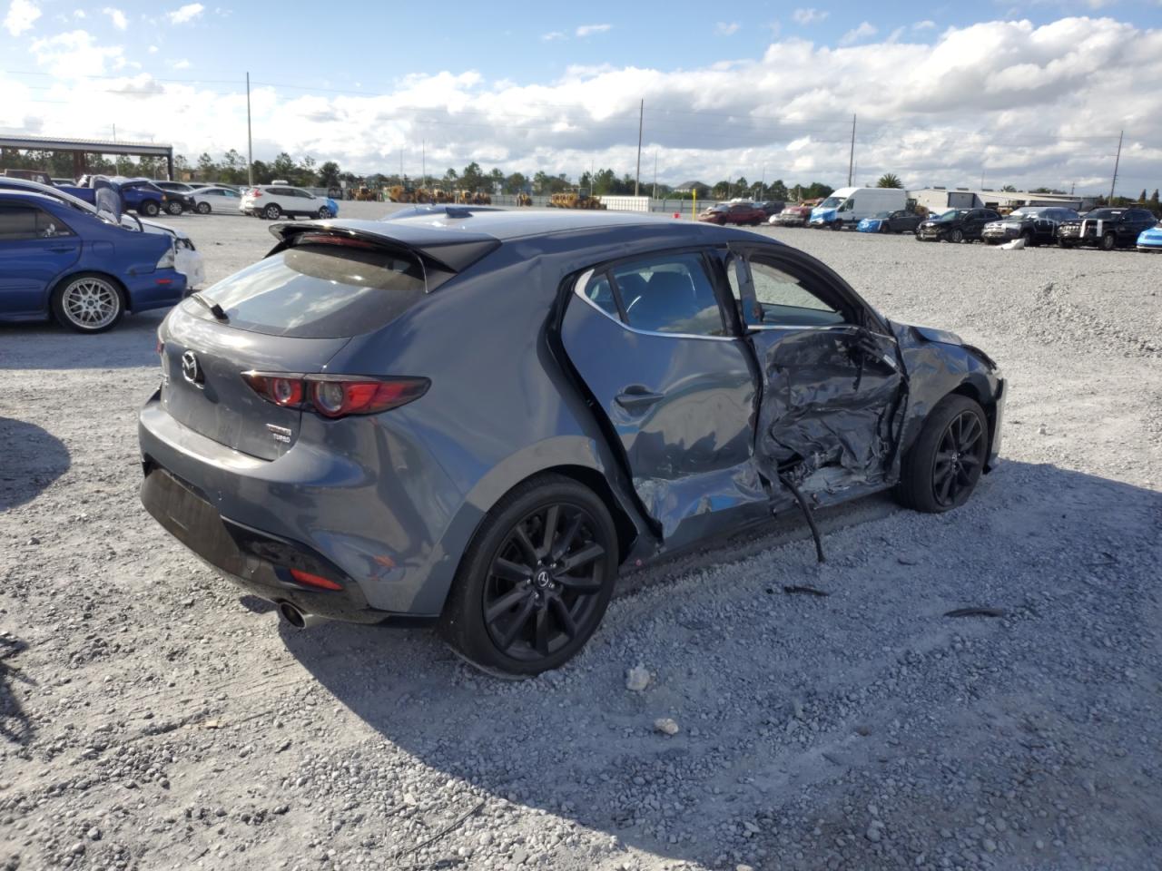 MAZDA 3 PREMIUM PLUS