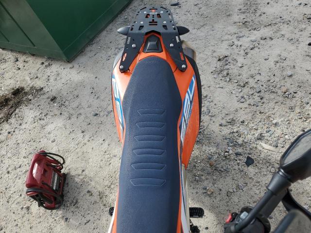 2023 KTM 690 SMC R VBKLSV409PM743384