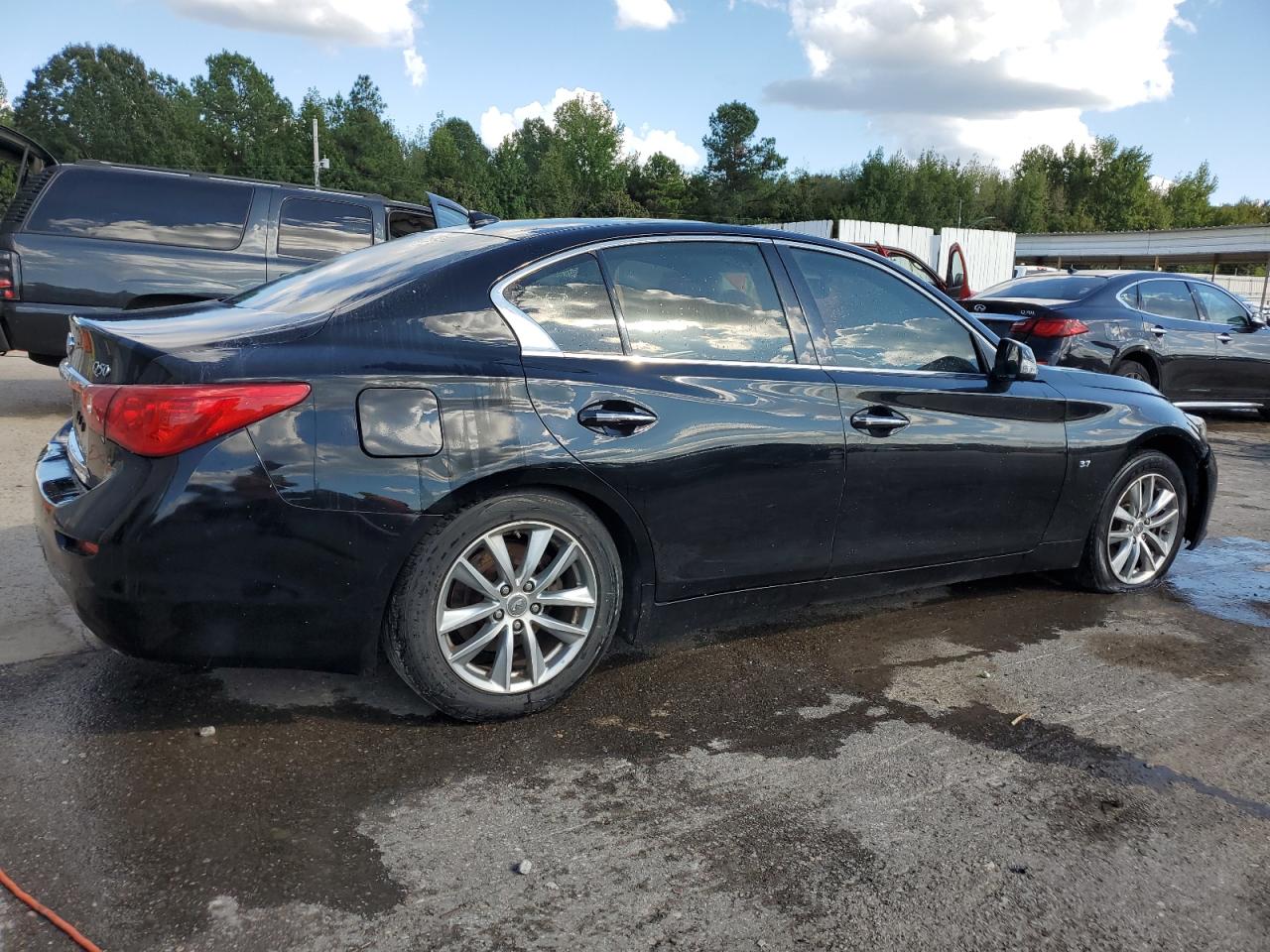 INFINITI Q50 BASE