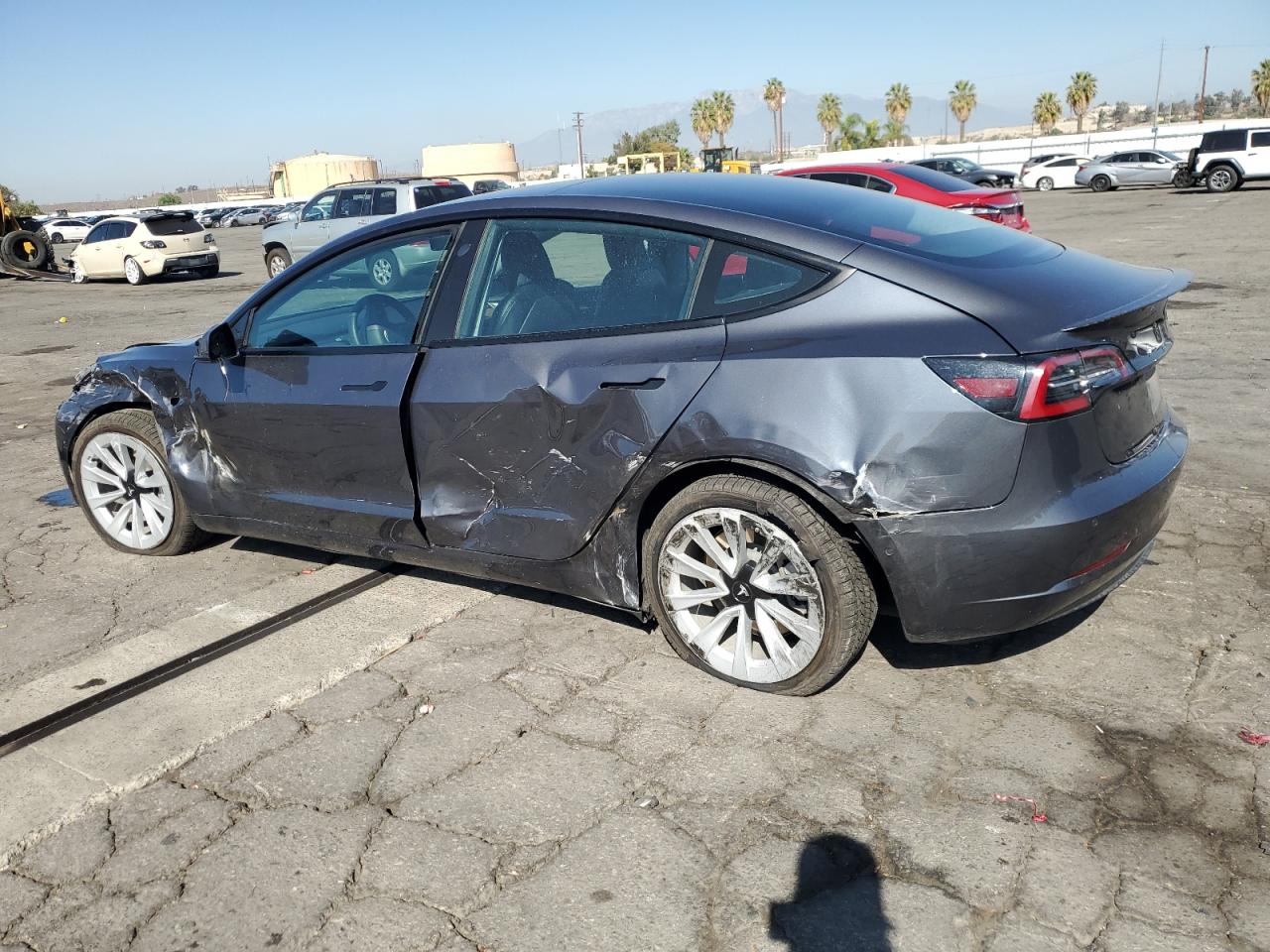 TESLA MODEL 3