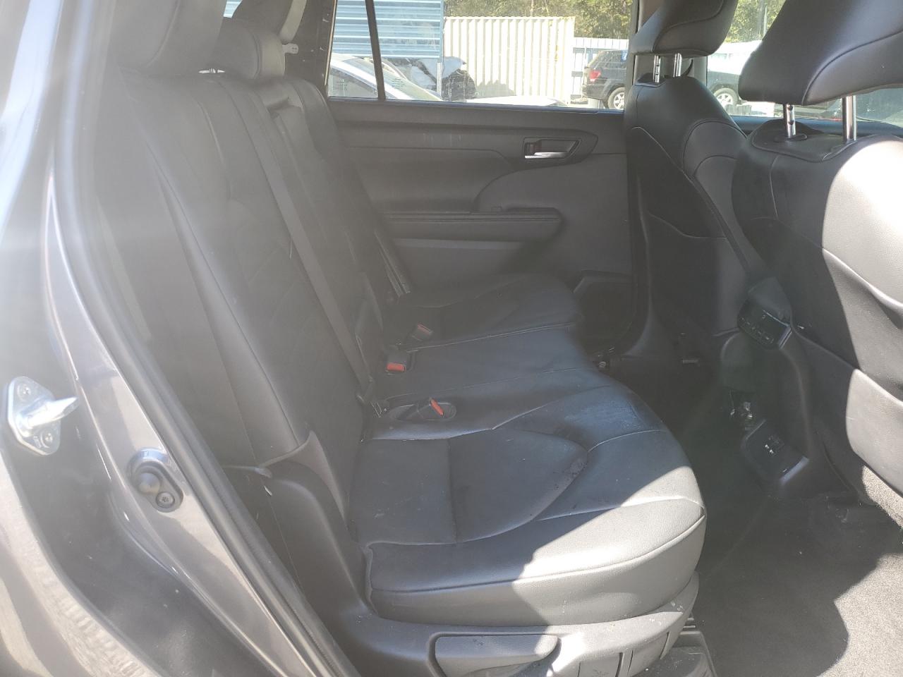 TOYOTA HIGHLANDER HYBRID XLE