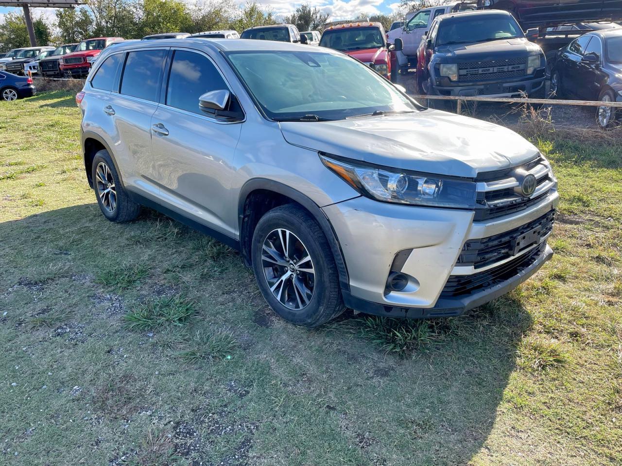 TOYOTA HIGHLANDER LE