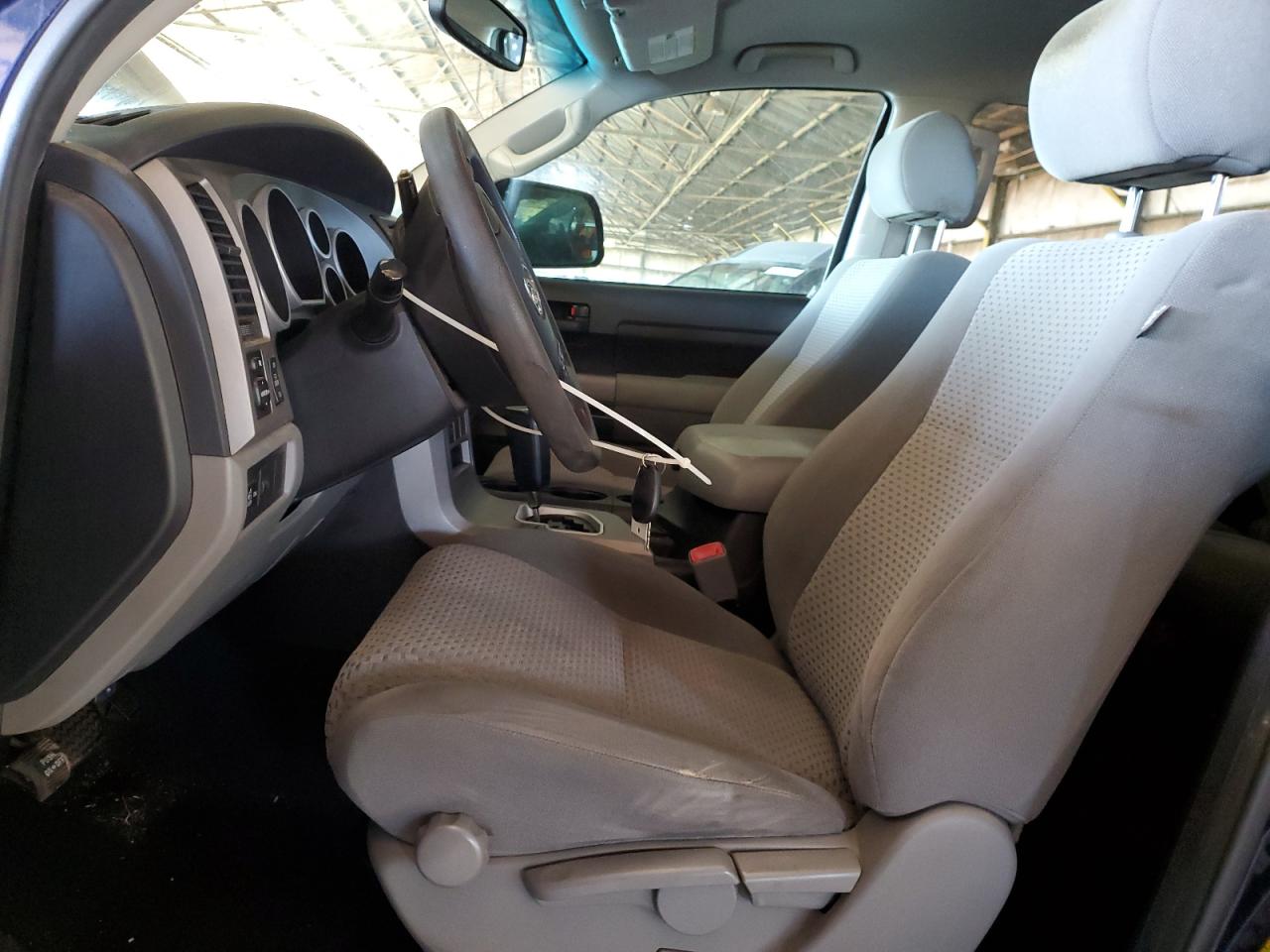 TOYOTA TUNDRA CREWMAX SR5