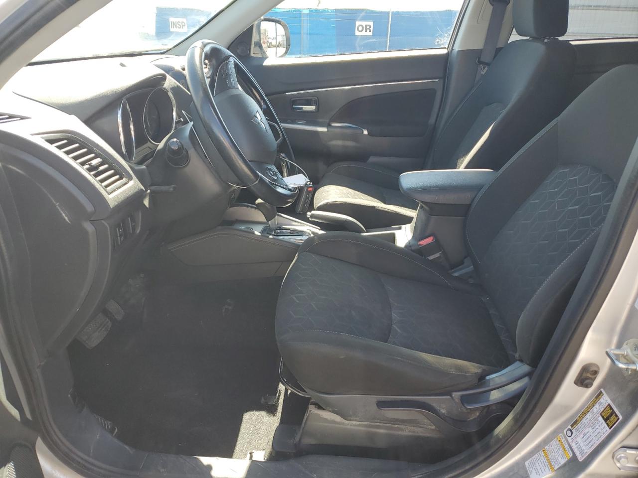 MITSUBISHI OUTLANDER ES