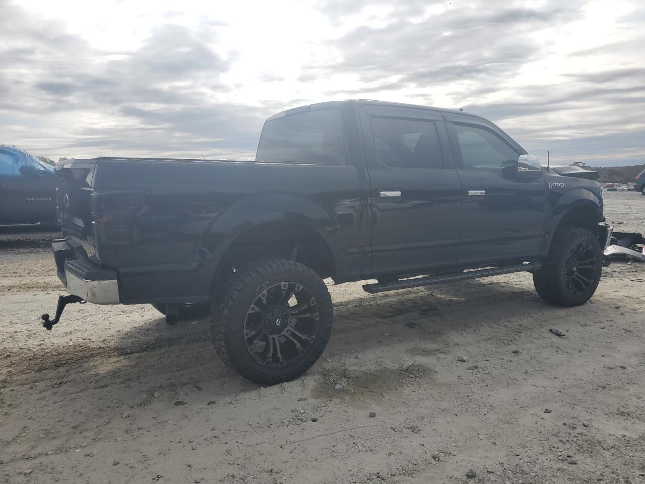 FORD F-150 SUPERCREW