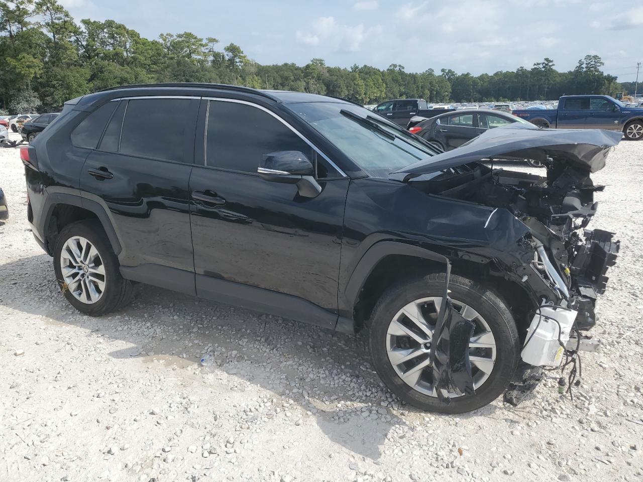 TOYOTA RAV4 XLE PREMIUM