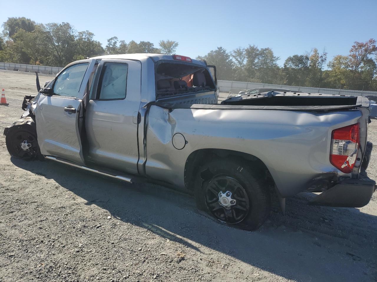 TOYOTA TUNDRA DOUBLE CAB SR