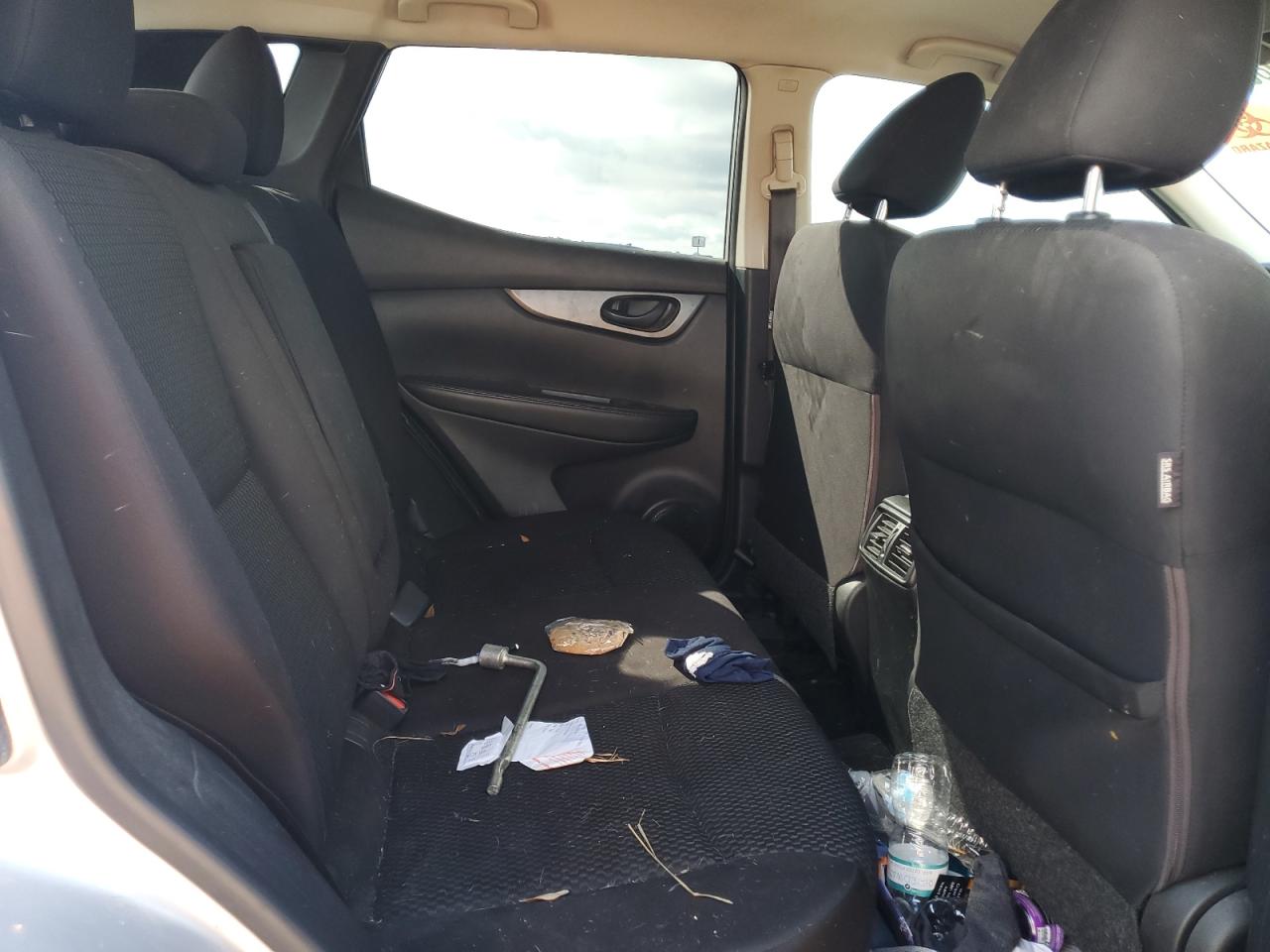 NISSAN ROGUE SPORT S