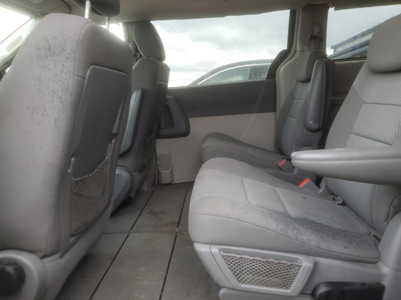 CHRYSLER TOWN & COUNTRY LX