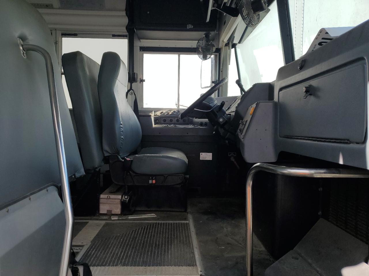 Lot #3274654919 2013 BLUE BIRD SCHOOL BUS