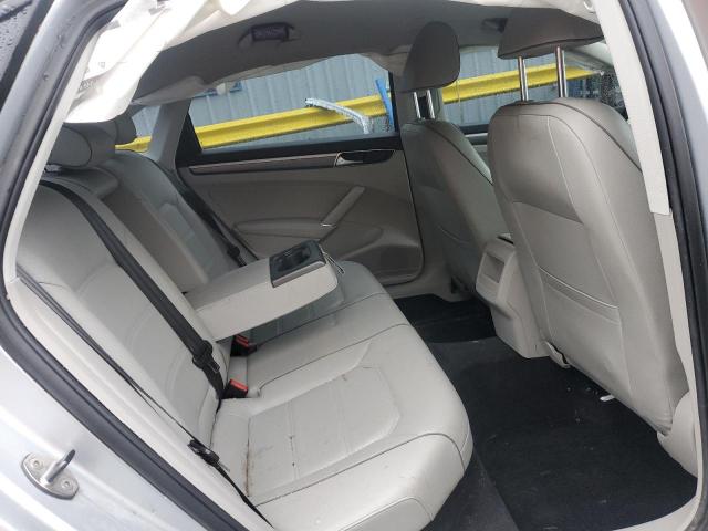 2018 VOLKSWAGEN PASSAT S 1VWAA7A30JC004209