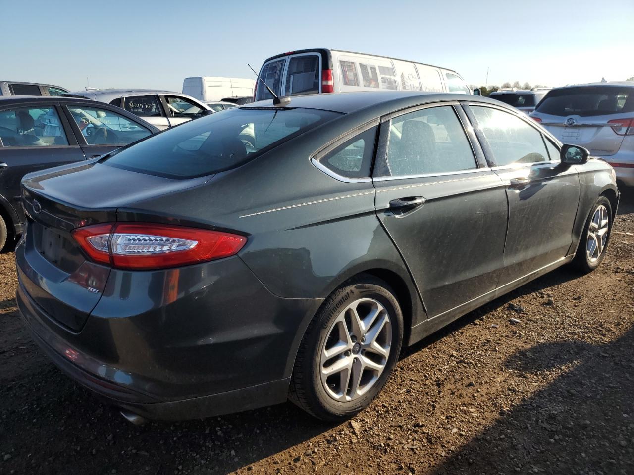 FORD FUSION SE