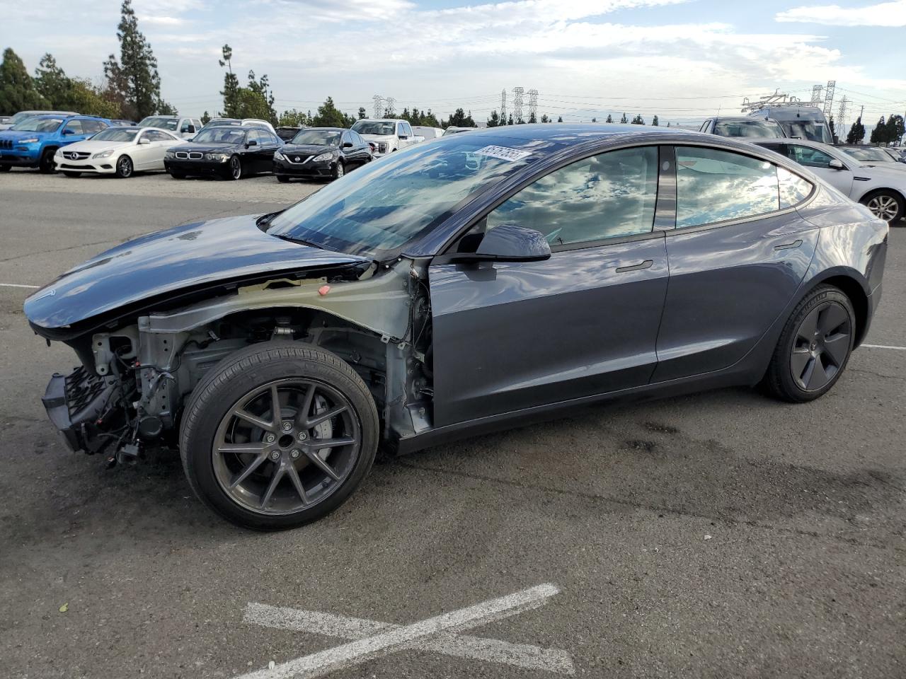 TESLA MODEL 3